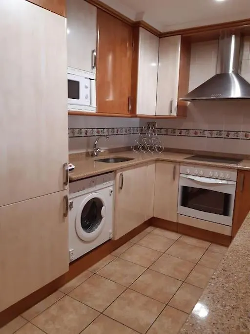 Comodo y funcional junto a playa y la montaña Apartamento Mutriku