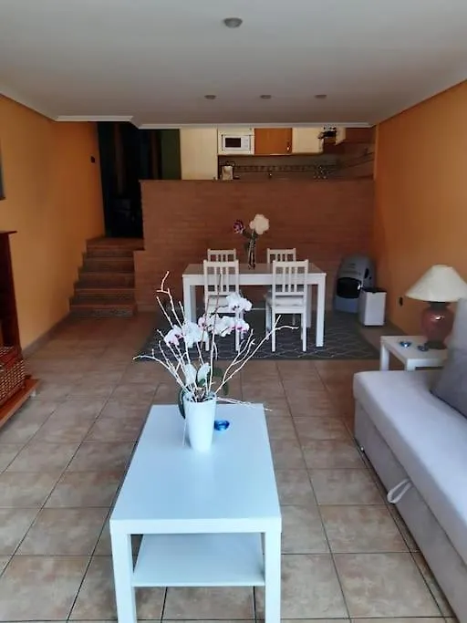 Comodo y funcional junto a playa y la montaña Apartamento Mutriku España
