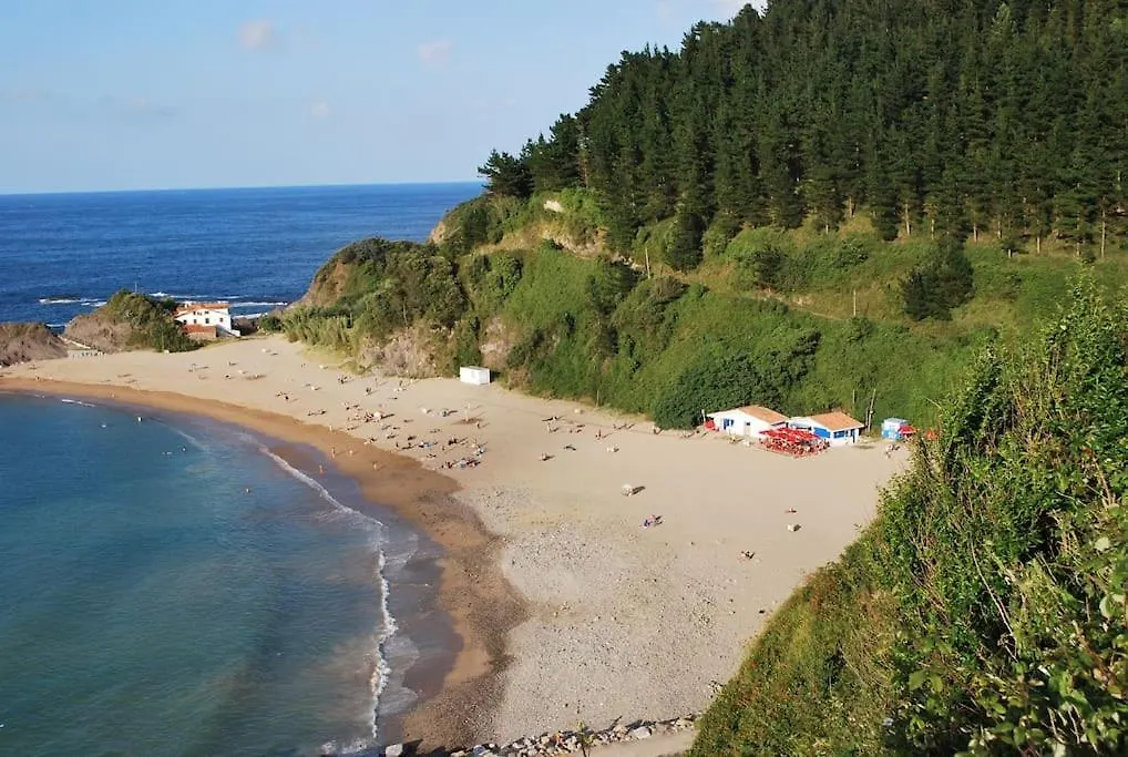Comodo y funcional junto a playa y la montaña Apartamento Mutriku